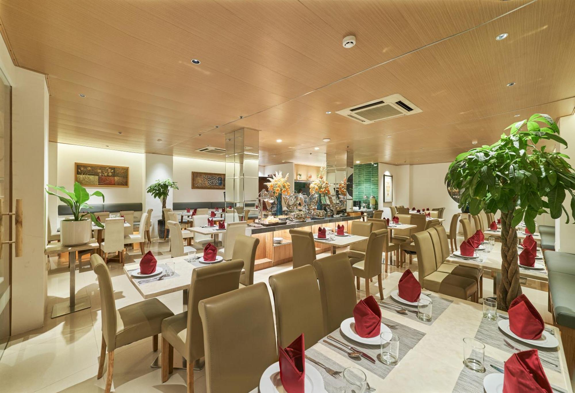 Sky Gem Hotel - Ben Thanh Хошимин Экстерьер фото